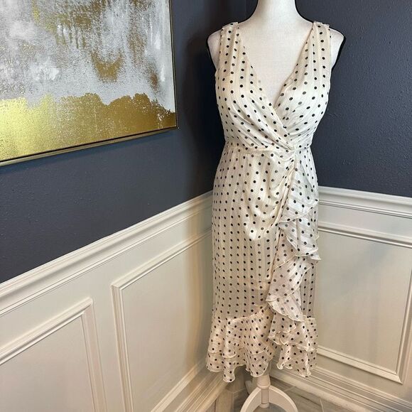 Nasty Gal Spotty Plunge Ruffle Front Maxi Tea Dress - Picture 5 of 12